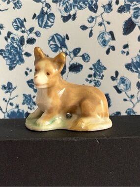 Wade First Whimsies Corgi from Set 7, (Pedigree Dogs) 1957 EUC